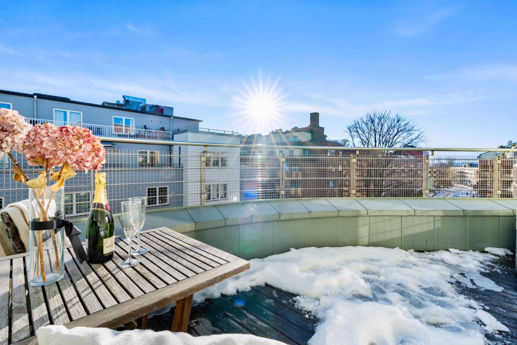 Top Floor With Balcony - Super Central - 5 Pax Oslo Ngoại thất bức ảnh
